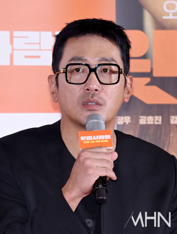 河正宇先前曾被爆出預計於今年7月舉行婚禮