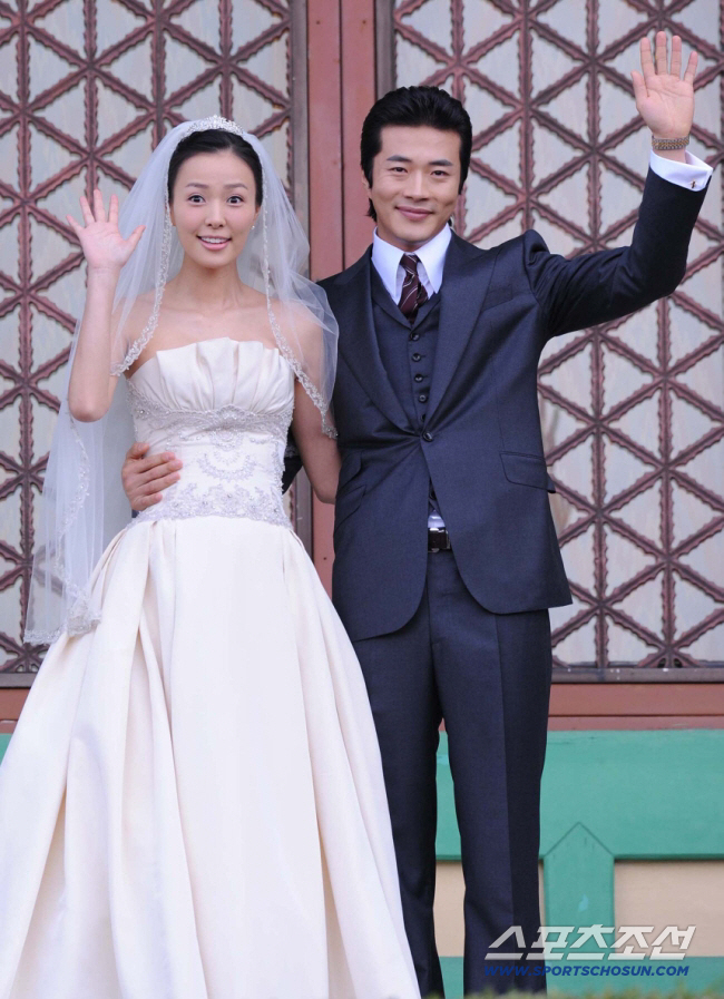 權相佑與孫兌迎於2008年結婚
