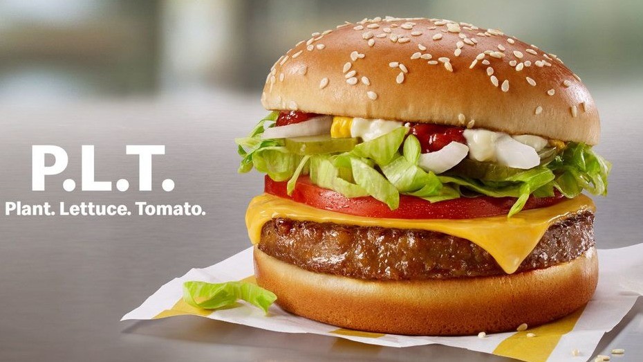 Beyond Meat及Impossible Foods的人造肉今年人氣大漲,愈來愈多美國餐廳將其納入菜單。Burger King與Impossible Foods近來聯手,推出人造肉漢堡。