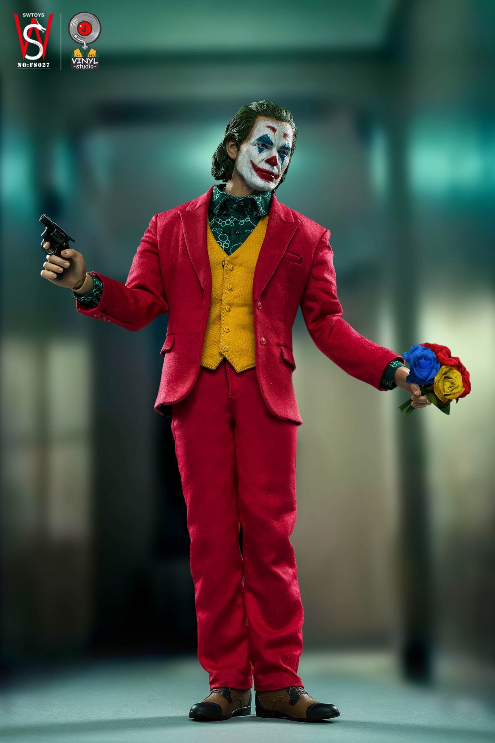 本次第三方模型製作品牌 SW Toys按照《Joker》電影中Joaquin Phoenix成魔後的造型,設計出1:6比例的珍藏人偶