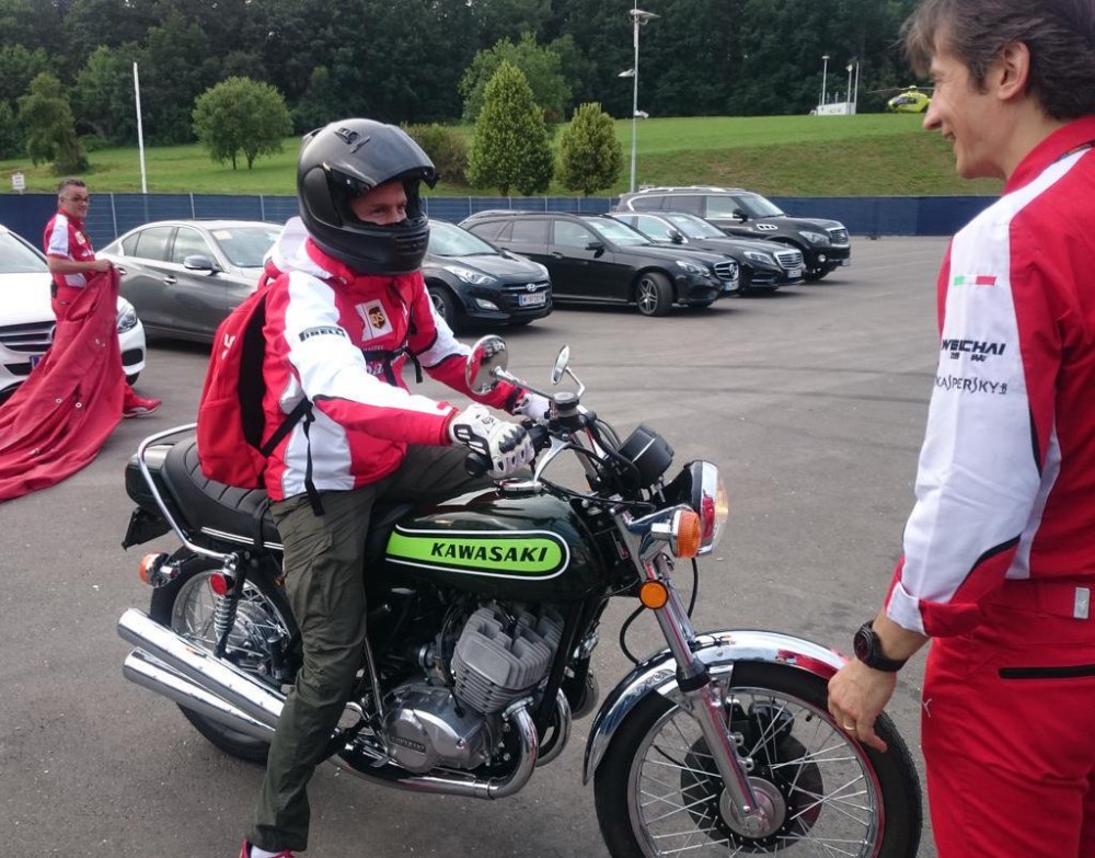 Kawasaki H2 750