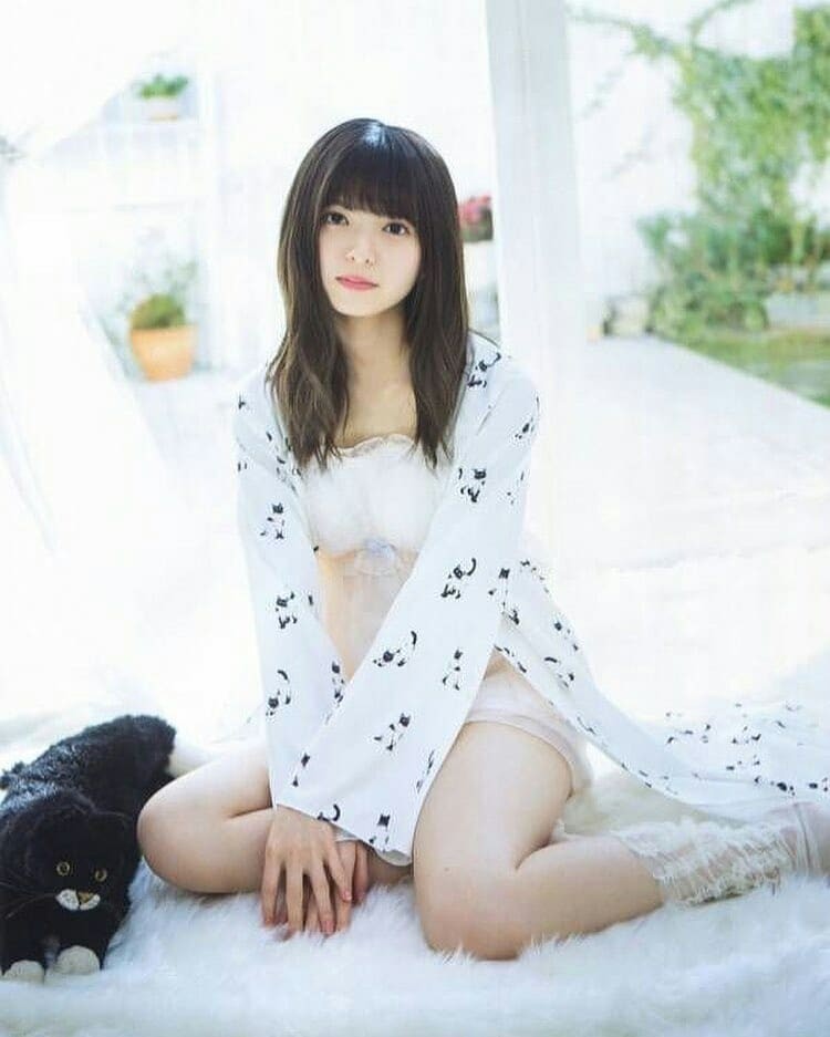 現任成員當中最高人氣的,必然非有「四千年美少女」稱號的日本緬甸混血兒齋藤飛鳥莫屬