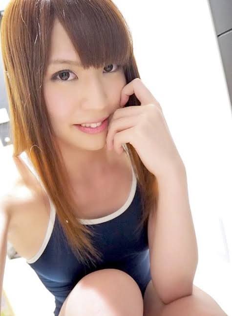 現年25歲的女優雪乃明出身於東京,憑173公分的模特兒身形,成功在業界突圍而出