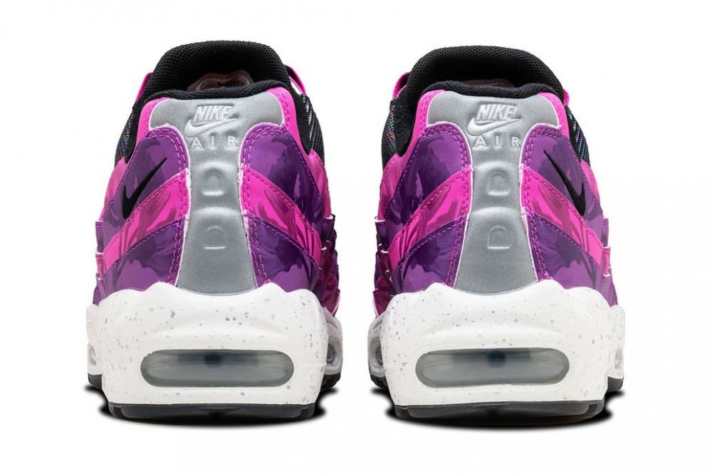各位有興趣的讀者可於Nike的官方網站和專門店購買得到
