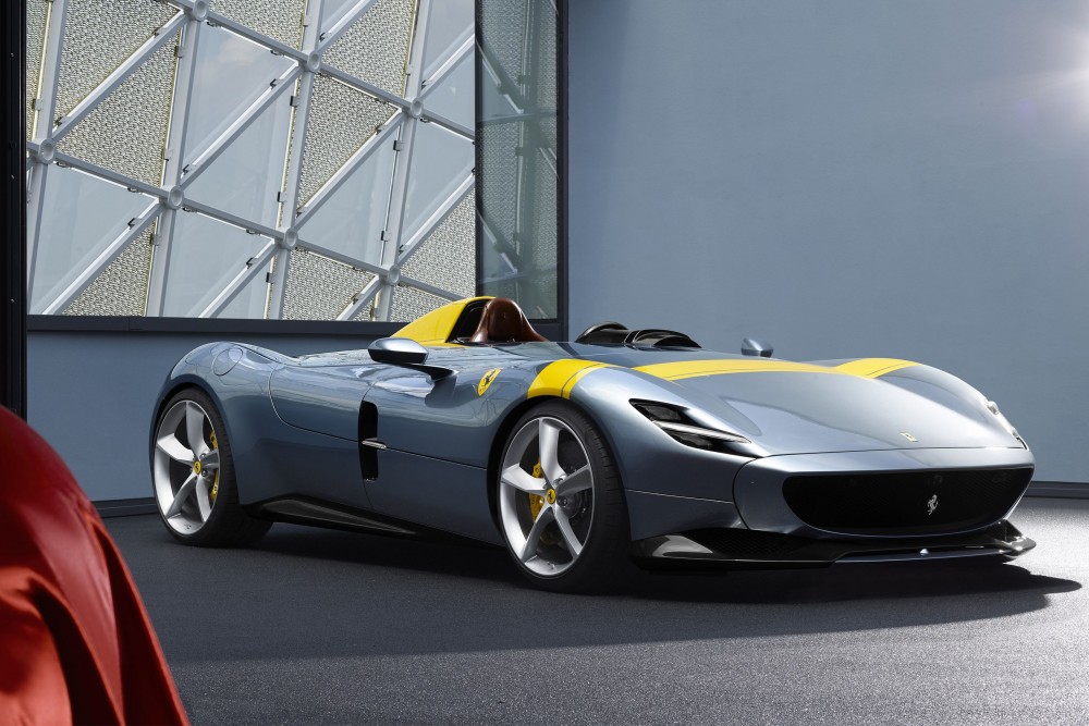 【單座超跑】讓專業的來!前F1冠軍實測「無頂」Ferrari Monza SP1!1