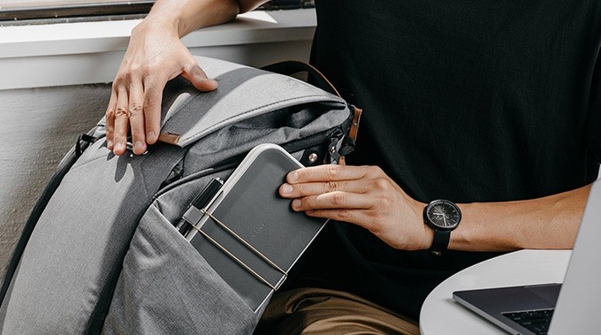 【眾籌新品】集百般武藝於一身!Orbitkey Nest化身成功男仕必備的「手提包」!2