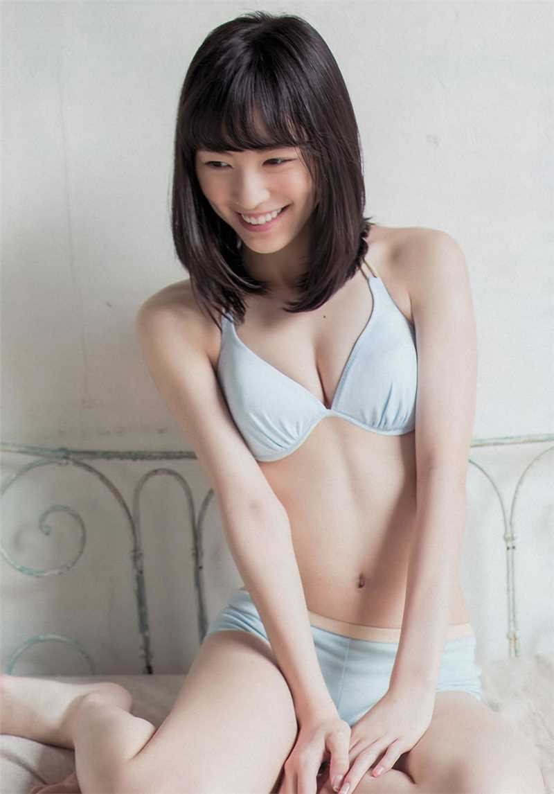 可是,由於松井珠理奈對於自己有著很高的要求,因此出現壓力爆煲而生病的情況,其後更兩度停工休養