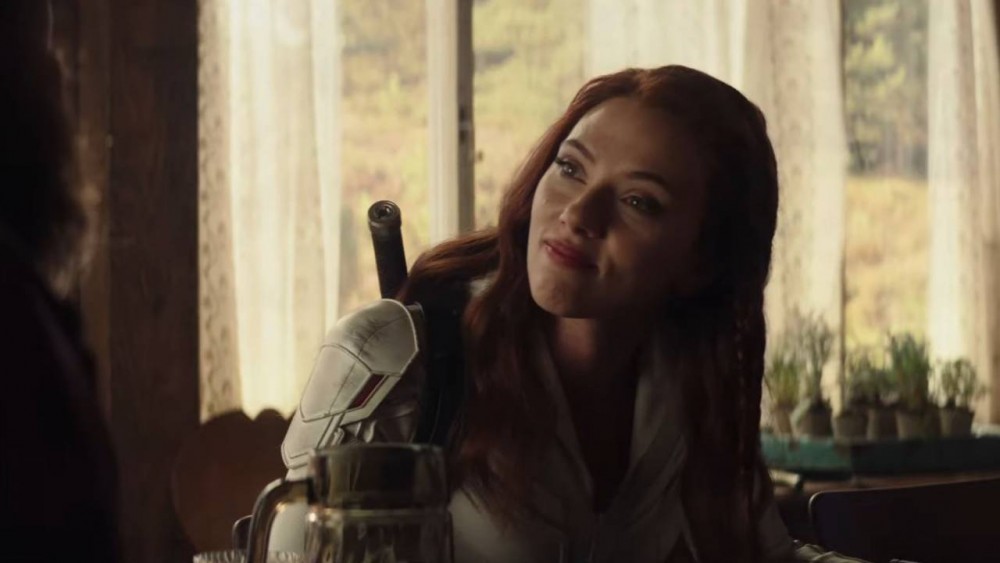 從全新的預告可得知,Natasha Romanoff自從放走Captain America和Bucky Barnes後