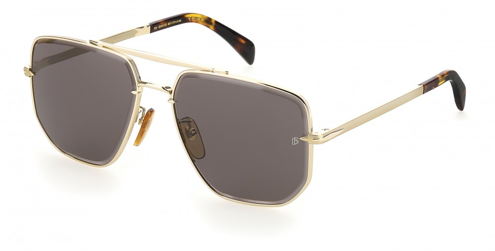 DB Eyewear by David Beckham首回推出的產品系列也以此為出發點