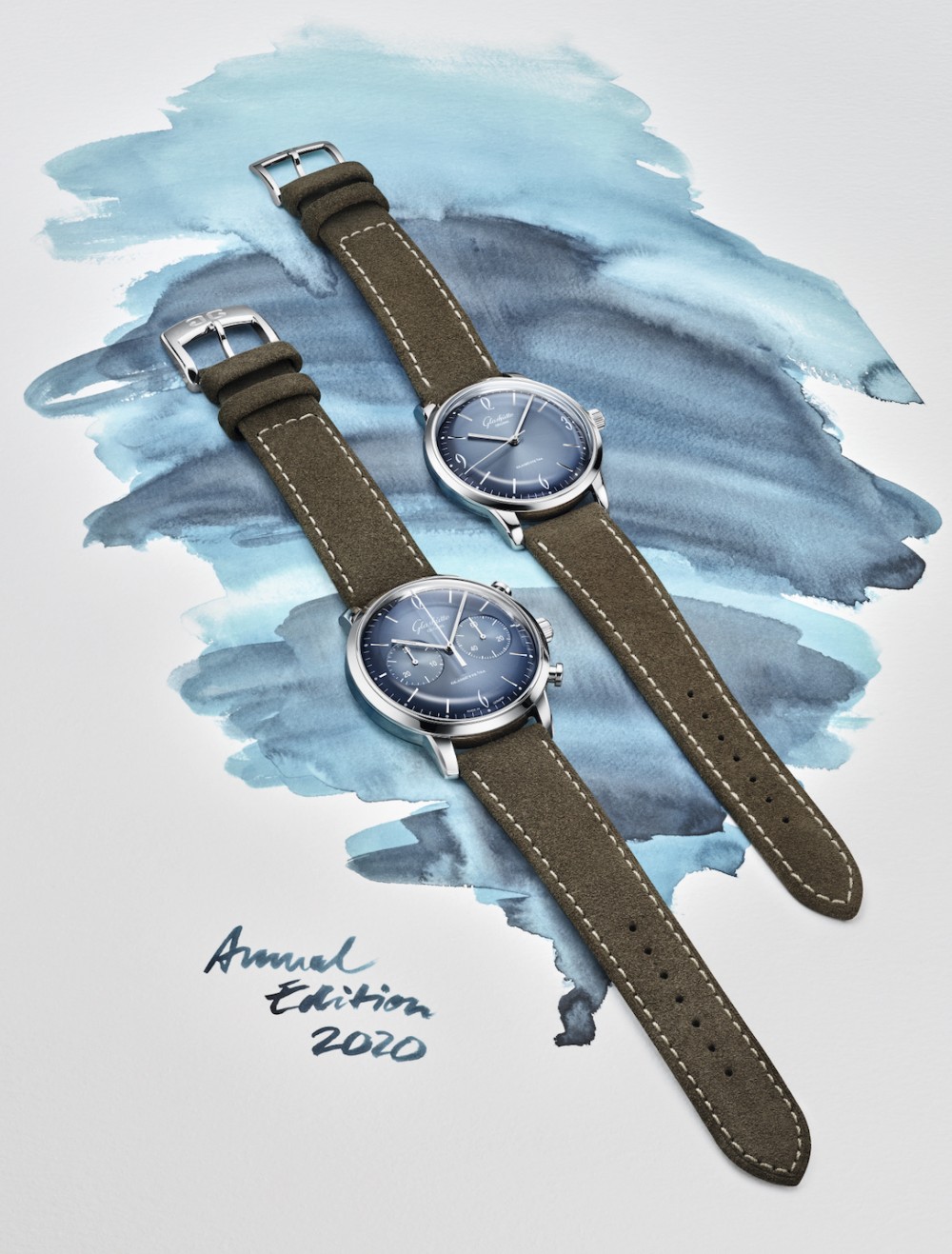 今年Glashütte Original便將高貴、奪目的冰川藍色注入Sixties系列當中,錶盤先經過太陽紋處理,再電鍍鎳塗層和噴上深藍色漆面