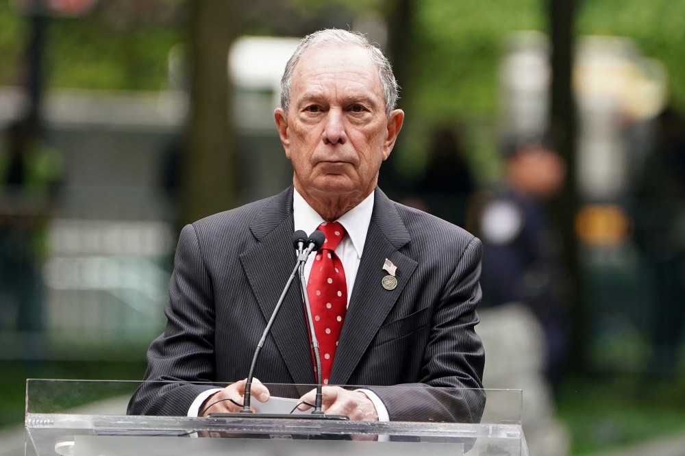 Michael Bloomberg出生於一個平凡的美國家庭,自小便對於信息和相關技術有一定的興趣