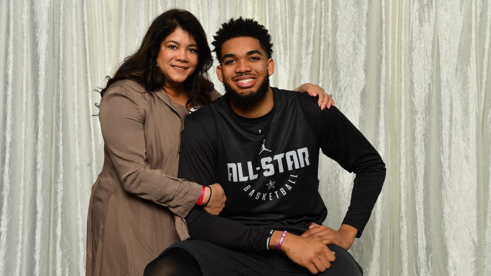 而今早體育界便傳出一宗噩耗,NBA明星中鋒Karl-Anthony Towns的母親Jacqueline Cruz-Towns不敵病毒感染