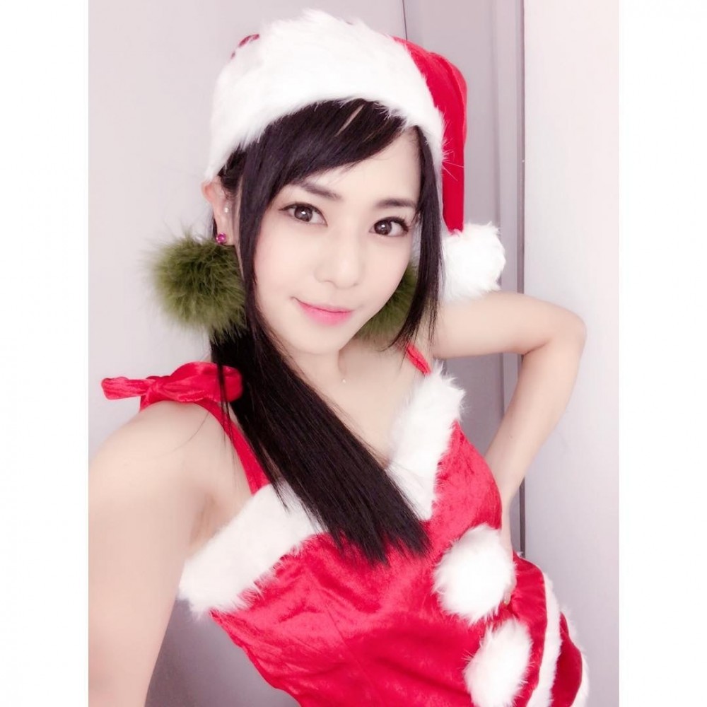 蒼井空公佈自傳消息的同時,亦公開多張兒時和剛入行的珍貴照片