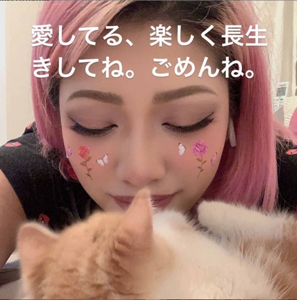 木村花自殺前曾於個人社交平台上載多張血淋淋的割脈照片,自嘲是「不被人愛的人生」
