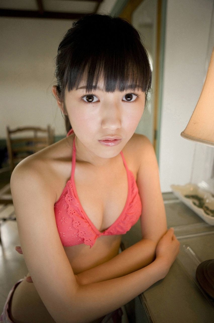 當大家認為渡邊麻友在未來大有作為之時,日前卻透過經紀公司宣佈退出演藝圈,令粉絲非常錯愕