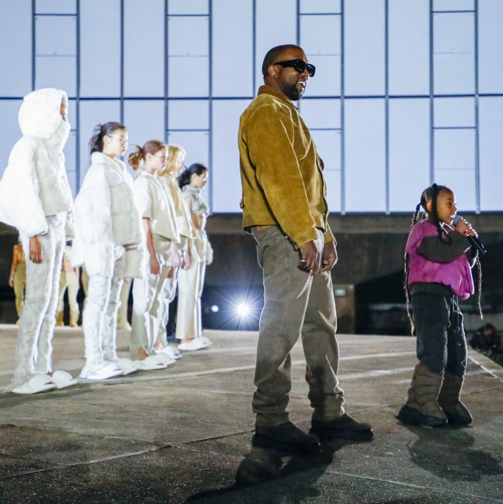 Gap品牌全球負責人Mark Breitbard接受外媒訪問時表示,透過YEEZY的設計美學和成就