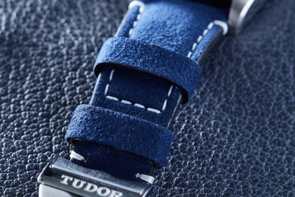 而最近Tudor再次將藍色錶面和錶圈加入到Black Bay Fifty-Eight當中,Black Bay Fifty-Eight Navy Blue